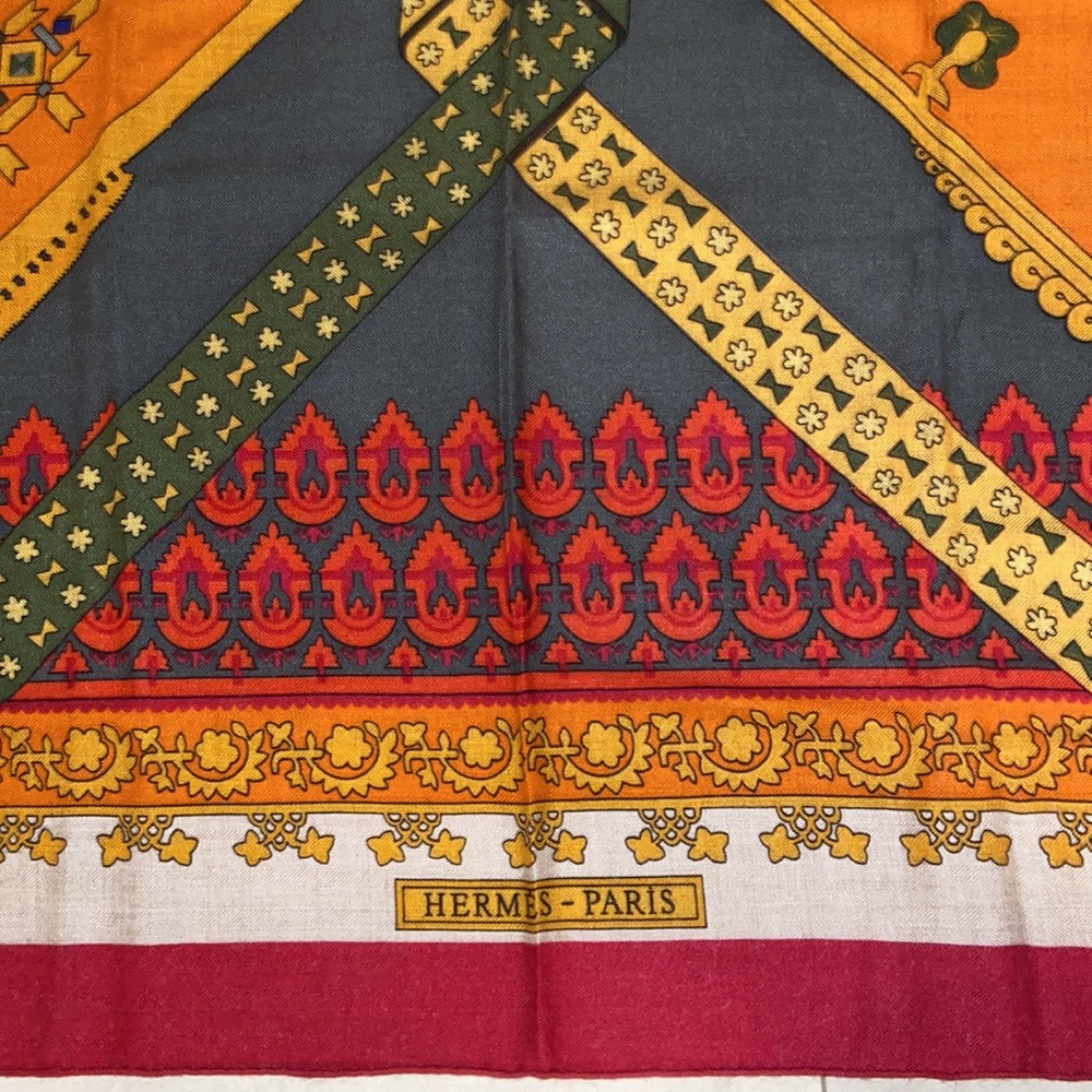 Hermes Brins d'or shawl 140 cm x 140 cm